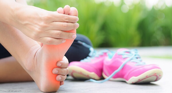 Một số nguyên nhân bệnh lý dẫn đến đau ở lòng bàn chân